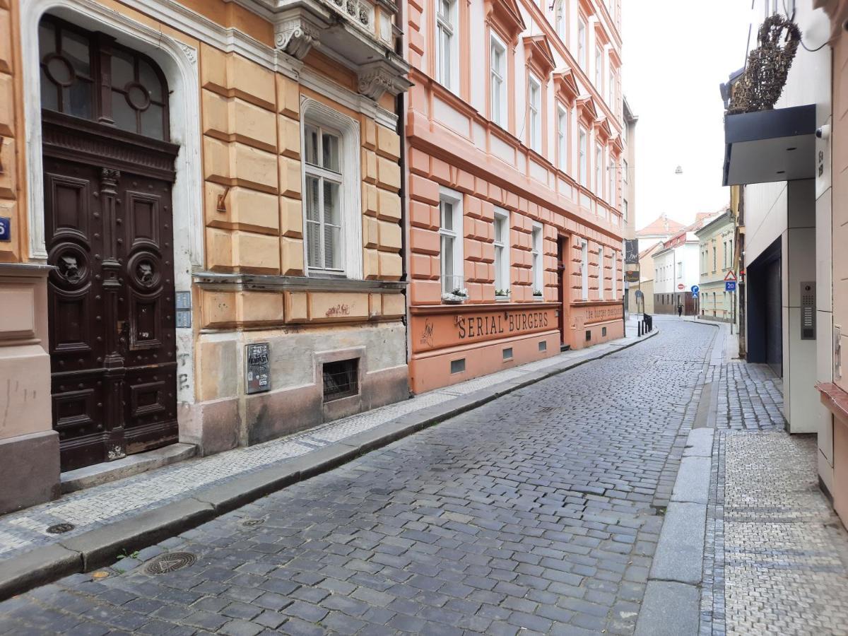 Downtown Prague Minimalistic Room In Flatshare Dış mekan fotoğraf