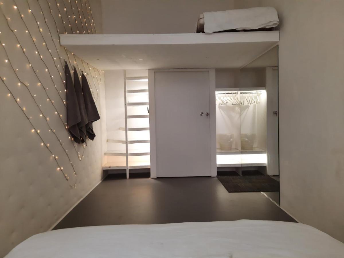 Downtown Prague Minimalistic Room In Flatshare Dış mekan fotoğraf